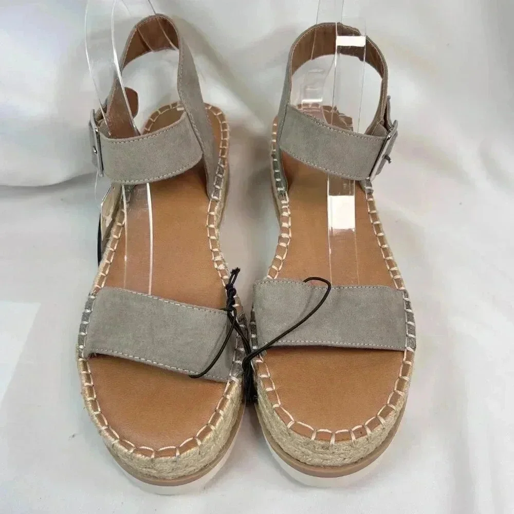 2/$30 Universal Thread Adea Wedge Size 11 Platform Sandal Casual Coastal Raffia